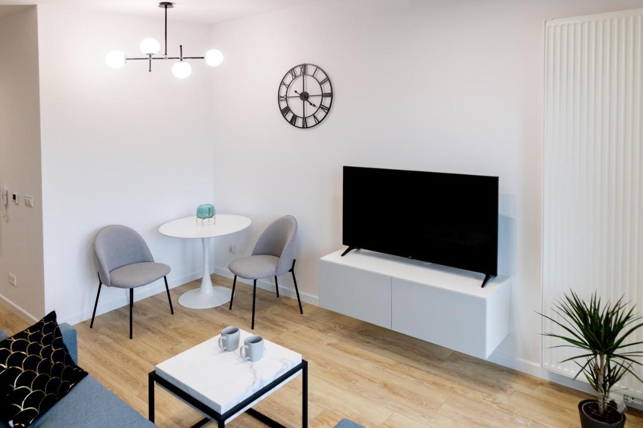 Downtown Apartments ,Next To Spodek-Free Parking 카토비체 외부 사진